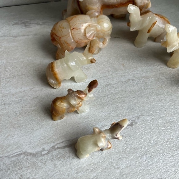 Antique vintage carved onyx elephants bundle mini small 10 pieces - Picture 2 of 11